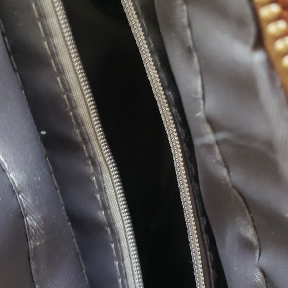 Alligator Style Leather Purse - Picture 10 of 16